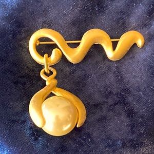 Dinah Hoyt Taylor Vintage Bar Pin with Large Faux Pearl Charm Dangle